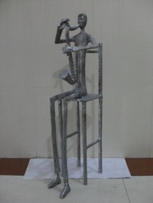 Manufacturers Exporters and Wholesale Suppliers of Sculptor Sitting Chairs S-75 CM Moradabad Uttar Pradesh
